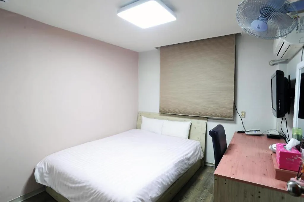 Goodstay Saewha Hostel Seoul