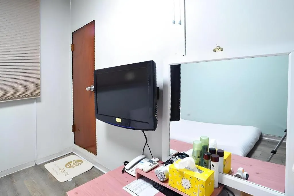 Goodstay Saewha Hostel Seoul