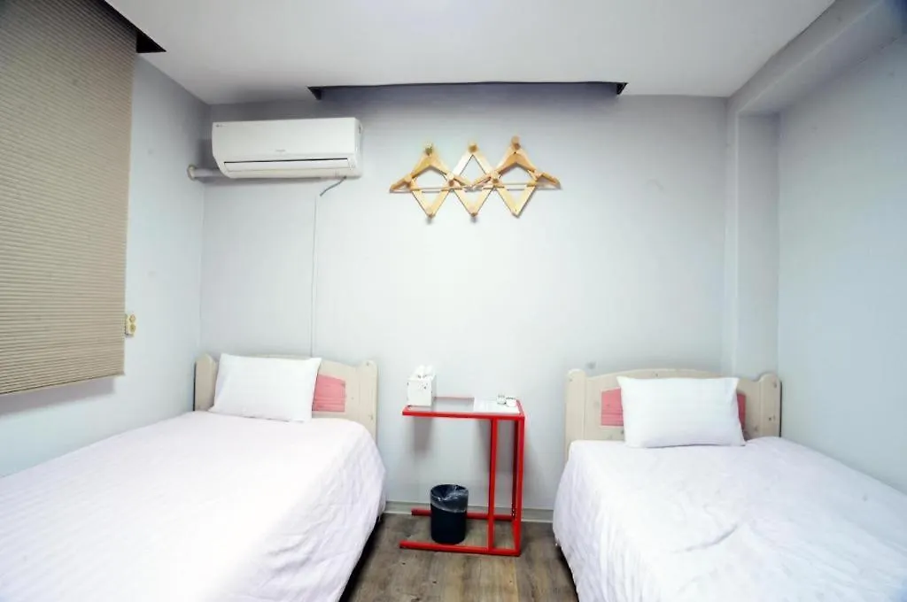 סיאול Goodstay Saewha Hostel