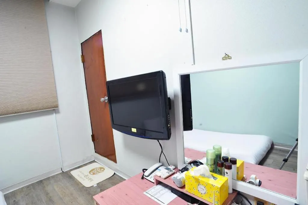 סיאול Goodstay Saewha Hostel קוריאה הדרומית