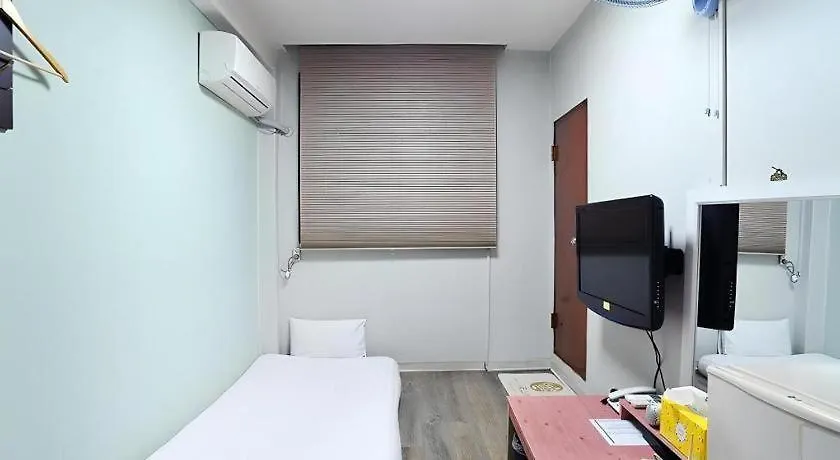 סיאול Goodstay Saewha Hostel