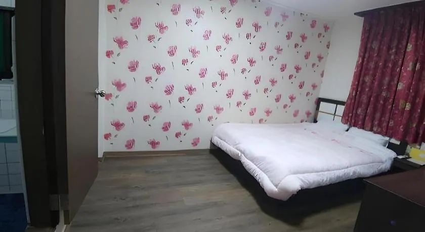 סיאול Goodstay Saewha Hostel