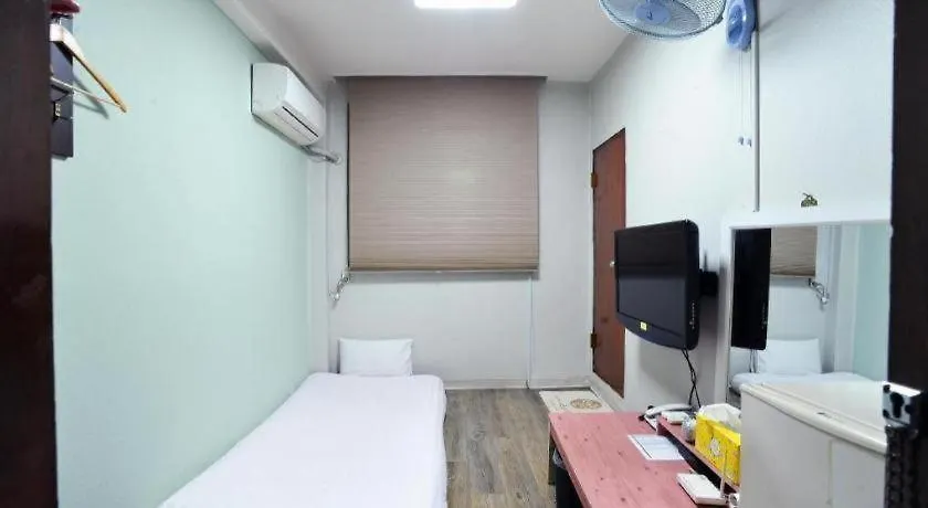 סיאול Goodstay Saewha Hostel